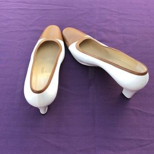 Silvia Fiorentina camel and white heels